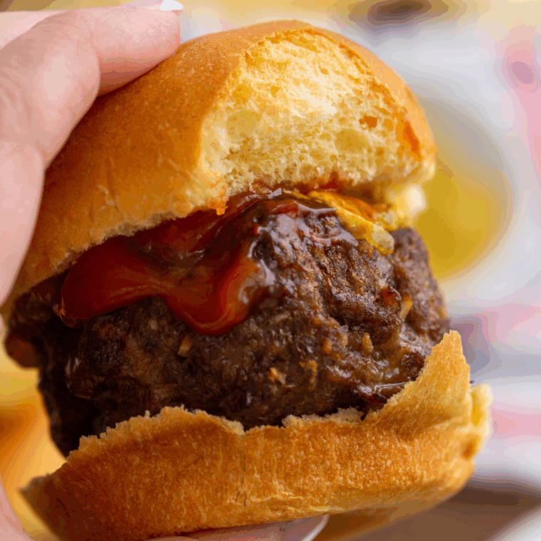 Homemade Chili&rsquo;s Big Mouth Bites copycat &ndash; crispy tortilla bites filled with melted cheese and seasoned beef.