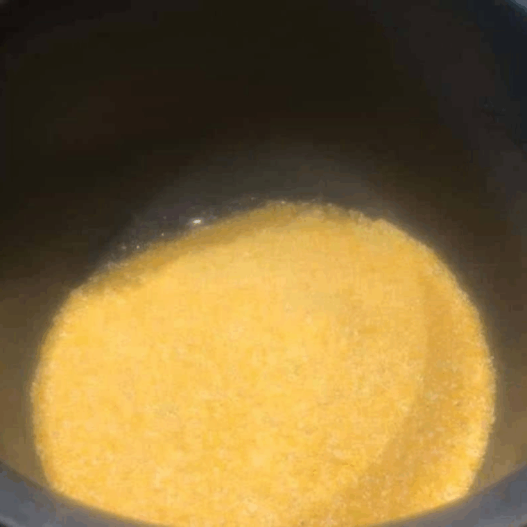 Place the grits into the Instant Pot Bowl.