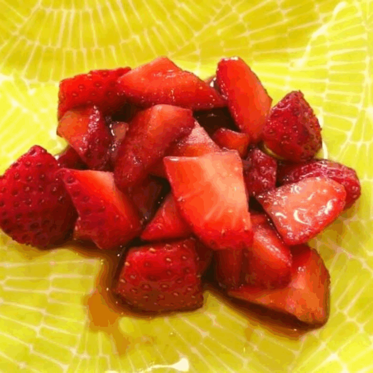Place the strawberries on a plate.