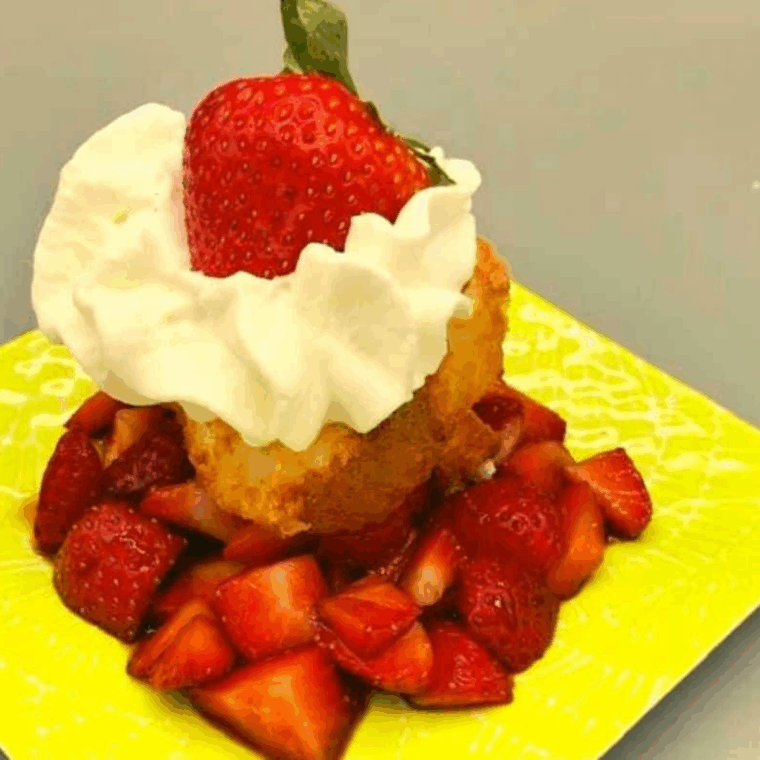 Air Fryer Grilled Strawberry Angel Food Cake on plate.