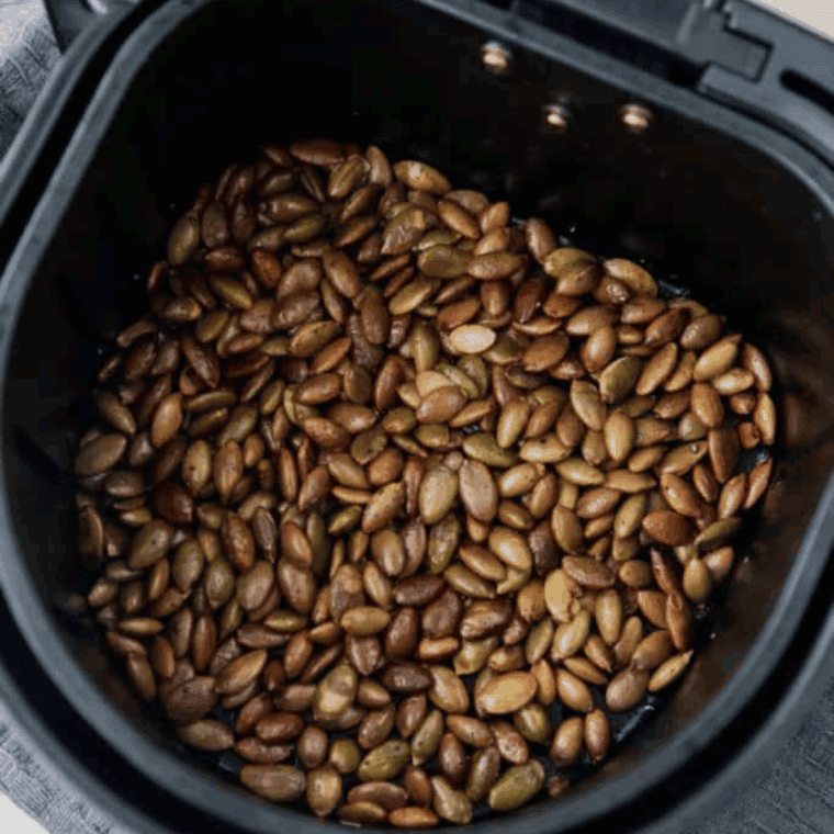 Did you know you can hard boil eggs in the air fryer—no water needed? This easy hack is perfect for meal prep or busy mornings, giving you perfectly cooked eggs every time without the hassle of boiling or watching a pot.