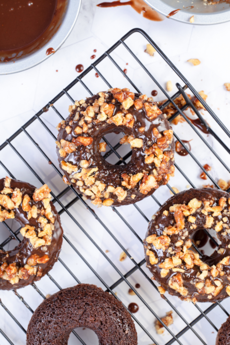 chocolate brownie donuts cooked in air fryer with crispy edges
