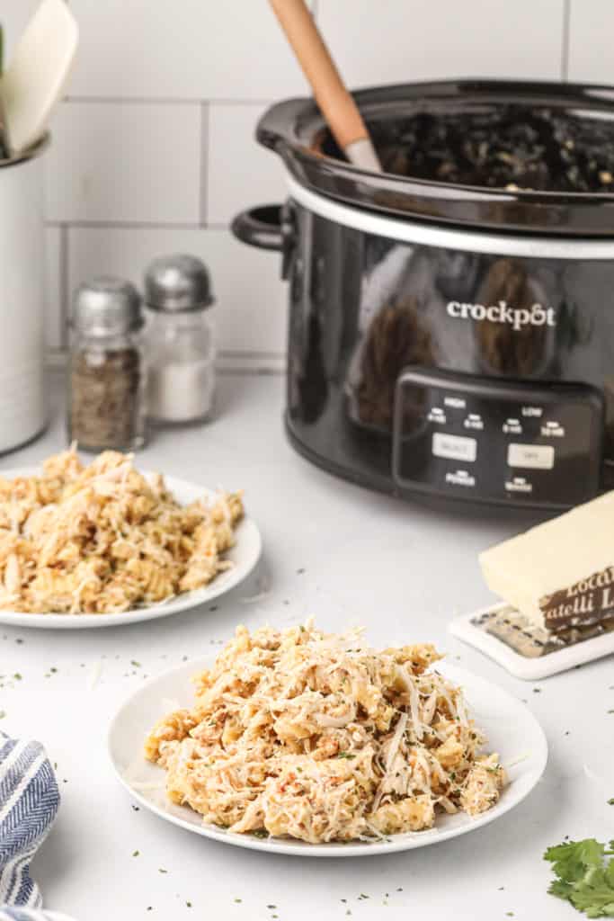 Crockpot Garlic Parmesan Chicken Pasta