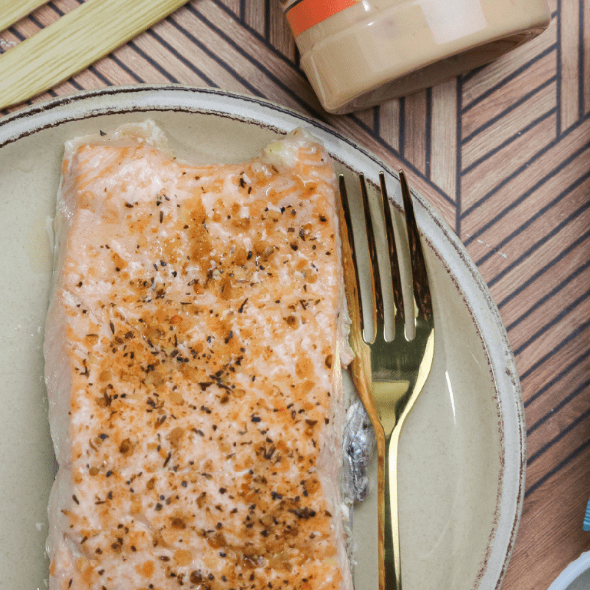 Closing the Instant Pot, pressure cooking the layered salmon and rice, and performing a natural release.