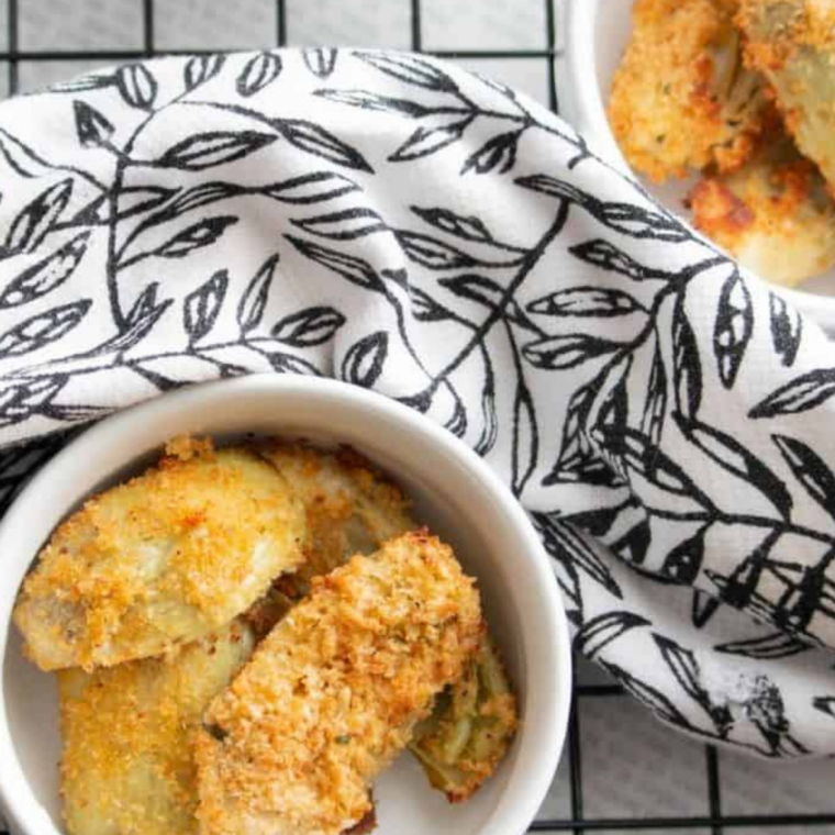 Crispy golden artichoke hearts with a crunchy panko coating