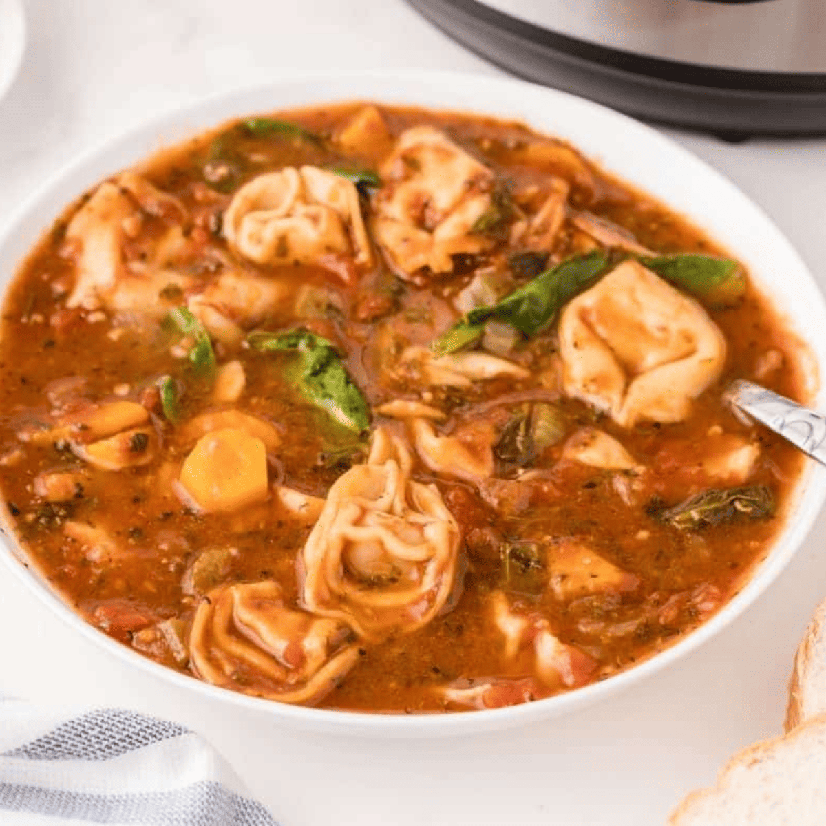 Instant Pot Tortellini Soup