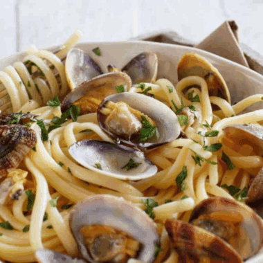 Easy Instant Pot Steamed Clams