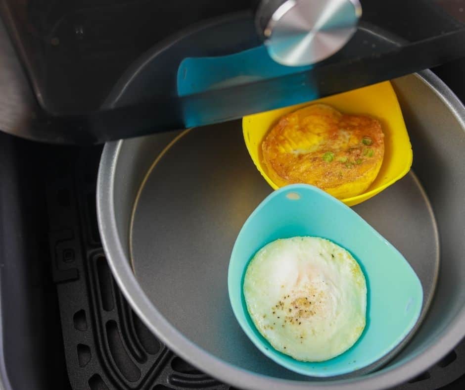 Baked Eggs Air Fryer #AirFryerBreakfast #airfryereggs Air Fryer Baked Eggs