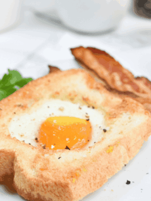 Cracker Barrel Egg in a Basket