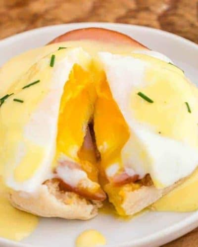 Air Fryer Eggs Benedict