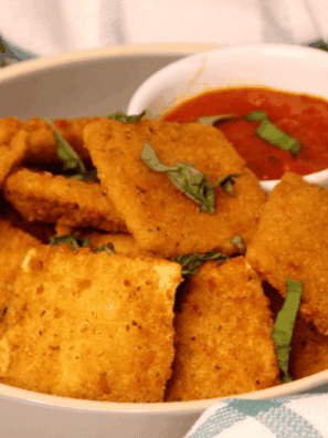 Easy Fazoli&rsquo;s Toasted Ravioli
