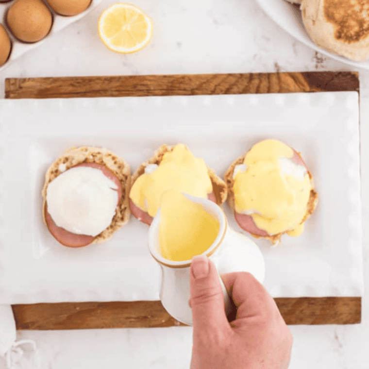 Air Fryer Eggs Benedict