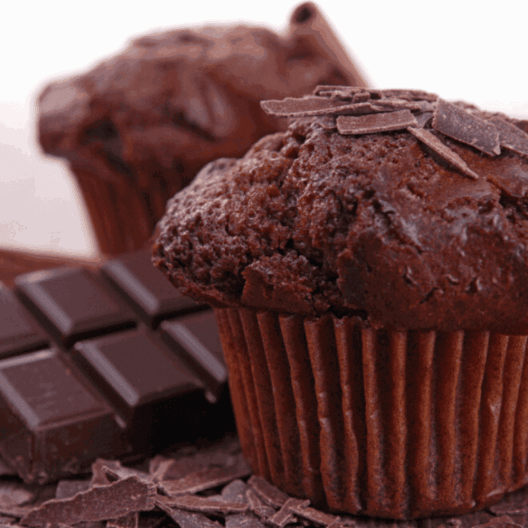 Cooling freshly air-fried chocolate muffins before serving
