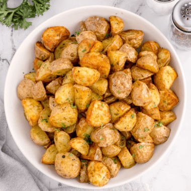 Air Fryer Crispy Garlic Parmesan Potatoes