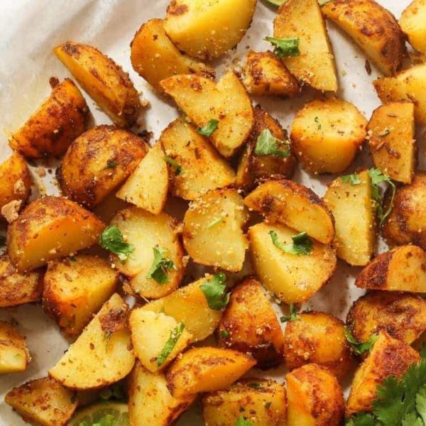 Air Fryer Garlic Parmesan Roasted Potatoes - Fork To Spoon