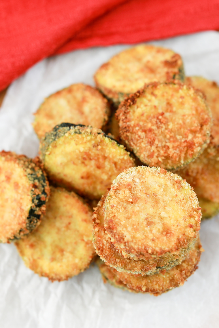 Crispy air fryer zucchini zircles served hot and ready to eat immediately