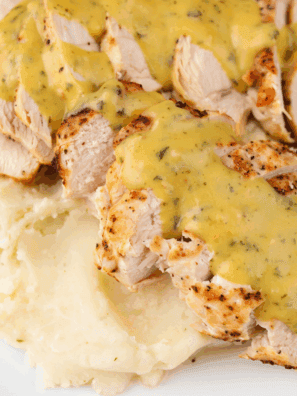 This Easy Copycat Cheddar’s Dijon Chicken and Mushrooms recipe brings restaurant flavor right to your kitchen. Juicy chicken breasts are smothered in a rich, creamy Dijon mushroom sauce for an easy, comforting dinner everyone will love.