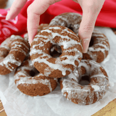 These Air Fryer Gingerbread Donuts are tender, warmly spiced, and taste like the holidays in donut form. Made fast in the air fryer, they&rsquo;re perfect for Christmas mornings, cozy weekends, or anytime a gingerbread craving hits.