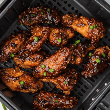 Crispy Frozen Chicken Wings in Air Fryer (No Thaw, 25 Minutes!)