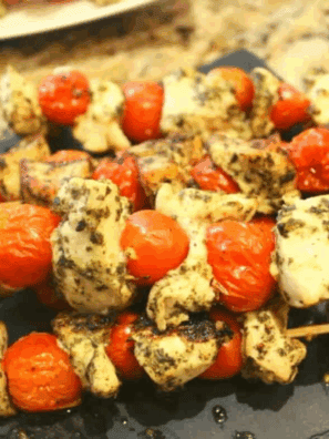 Air Fryer Pesto Chicken and Tomato Kebabs