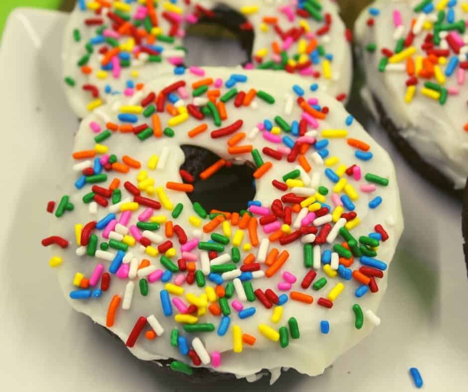 air-fryer-cake-mix-donuts-fork-to-spoon