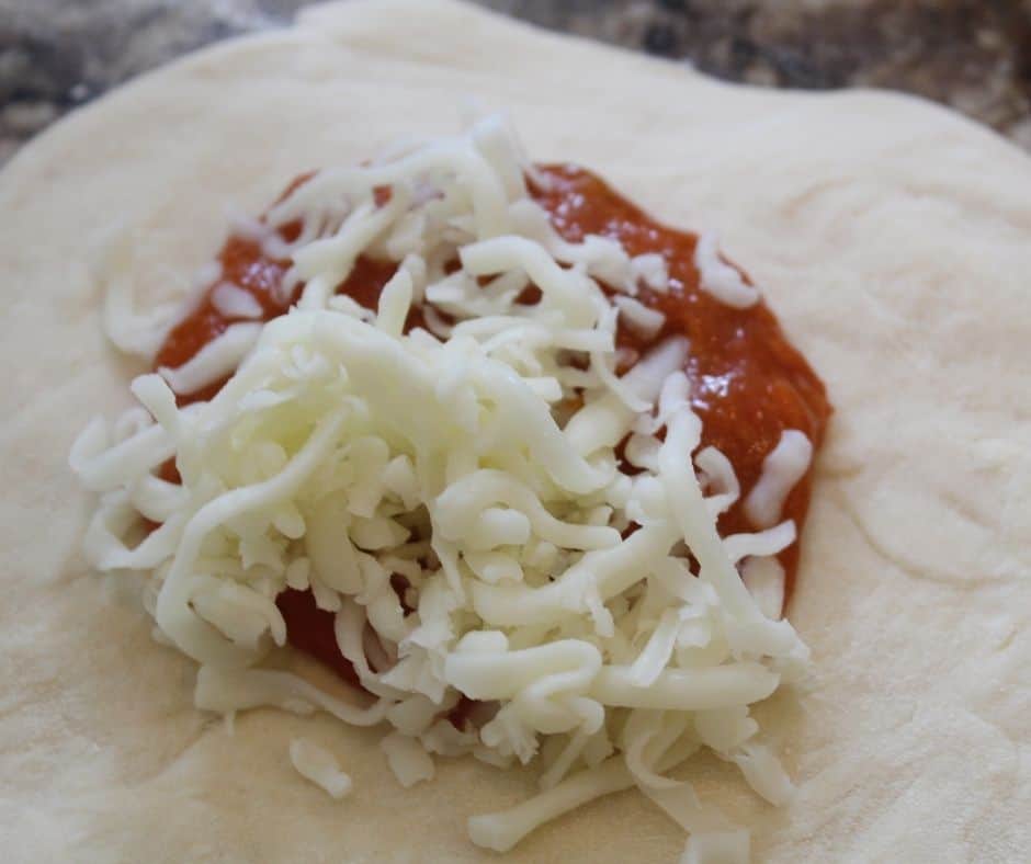 Air Fryer Pepperoni Calzone