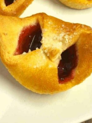 Air Fryer Cherry Pastry