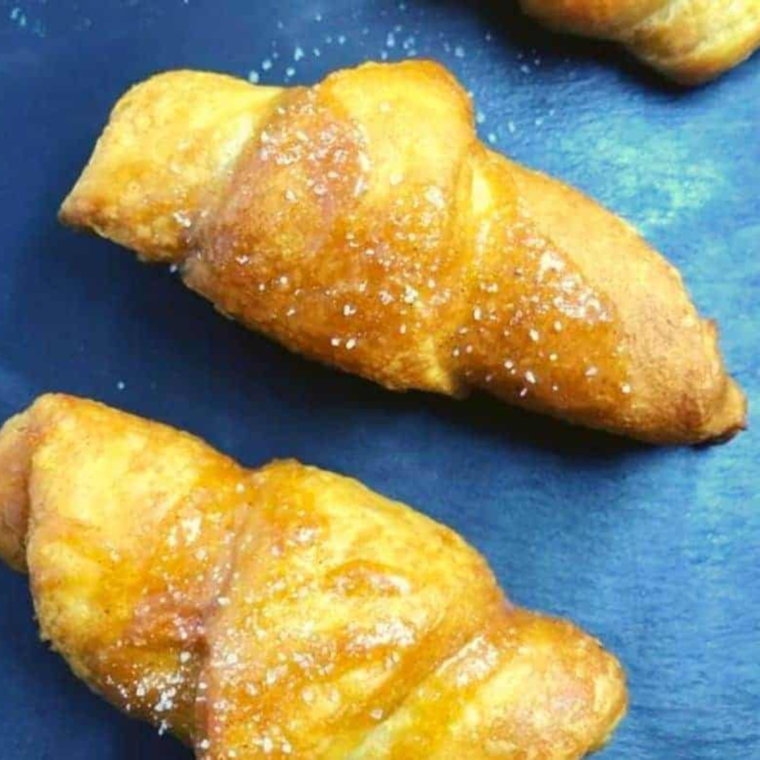 Air Fryer Pumpkin Pie Crescent Rolls