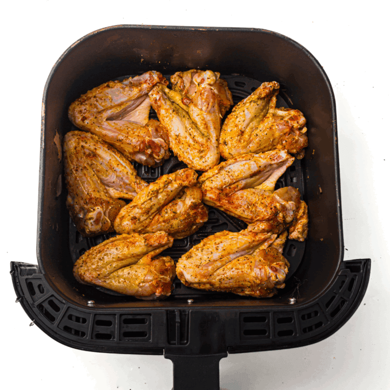 Place seasoned Jack In The Box Classic Wings Recipe in the air fryer basket.