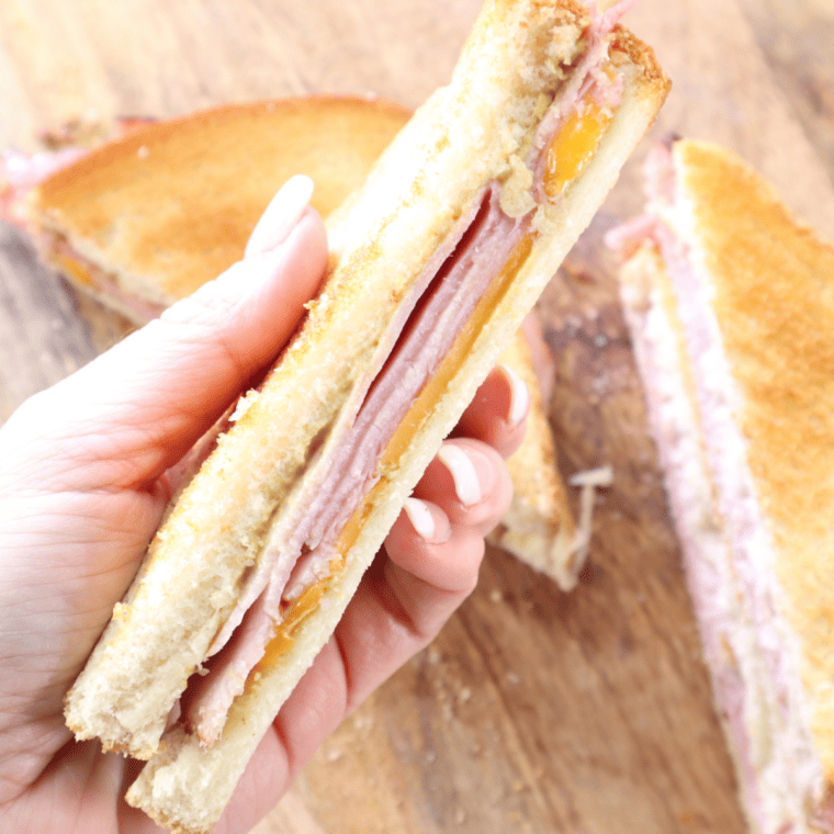 air fryer ham and cheese sandwich (5)