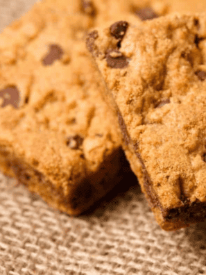 Air Fryer Chocolate Chip Cookie Bars