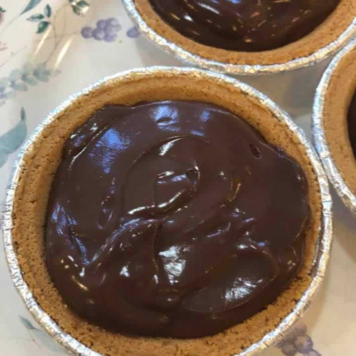 Air Fryer Chocolate Cream Pie