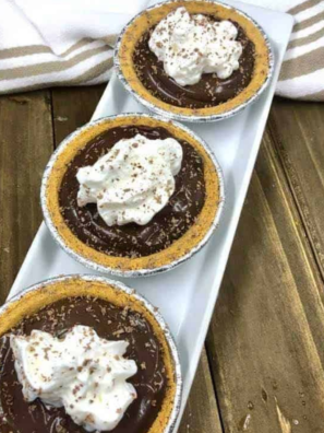 Air Fryer Chocolate Cream Pie