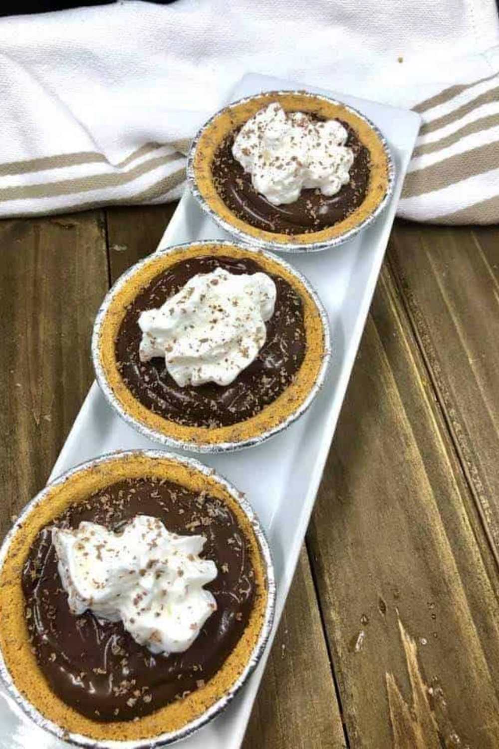 Air Fryer Chocolate Cream Pie