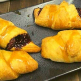 Air Fryer Raspberry Crescent Rolls (Ready in 9 Minutes!)