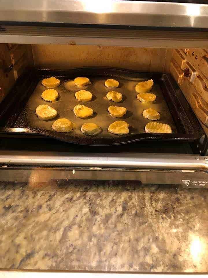 Air Fryer Copycat Texas Roadhouse Deep Fried Pickles With Homemade Dipping Sauce Fork To Spoon