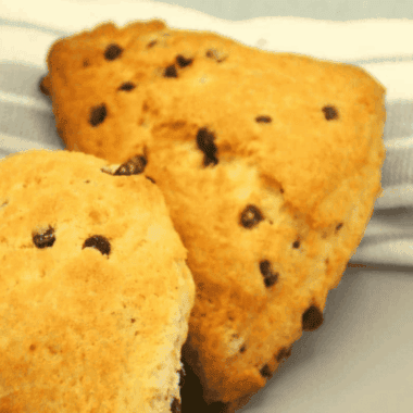 Air Fryer Chocolate Chip Scones