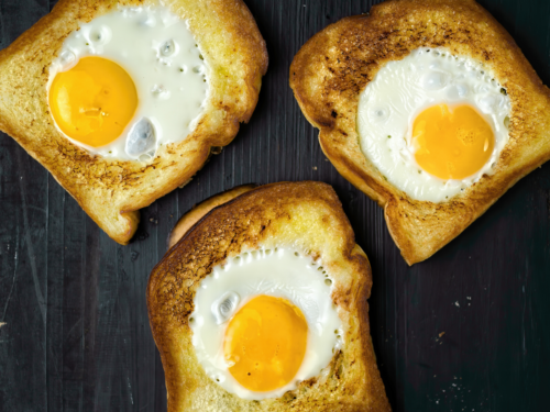 Air Fryer Egg In A Hole! 🍳🍞 Crack the egg into a bread hole and let the air  fryer do the rest! 
