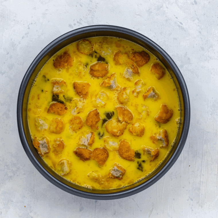 Mix all of the ingredients in a baking bowl to cook.
