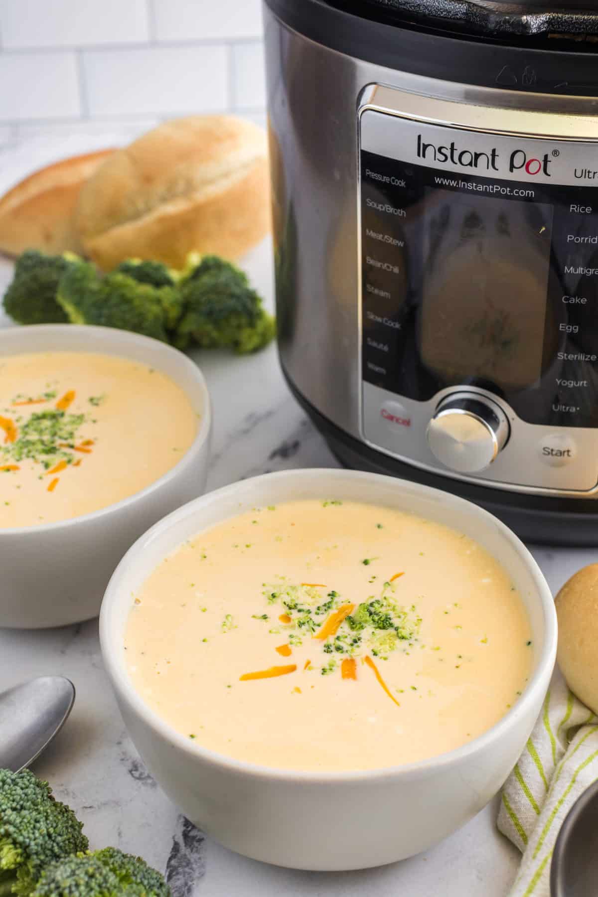 Instant Pot Copycat Panera's Broccoli and Cheddar Soup