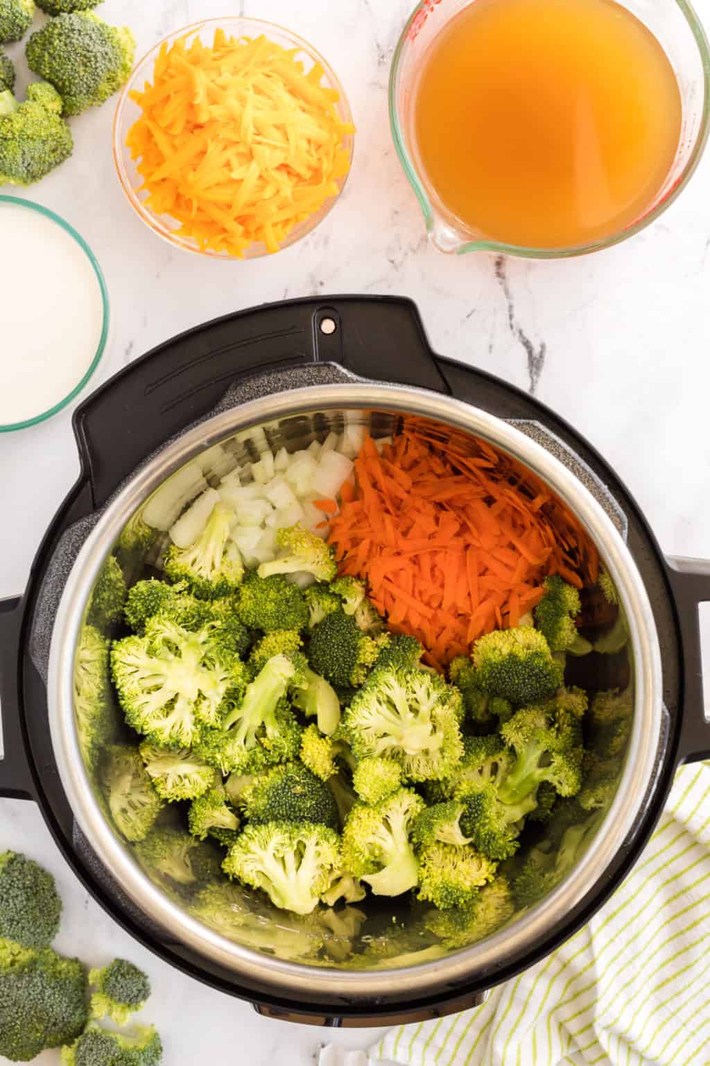 Instant Pot Copycat Panera's Broccoli and Cheddar Soup Fork To Spoon