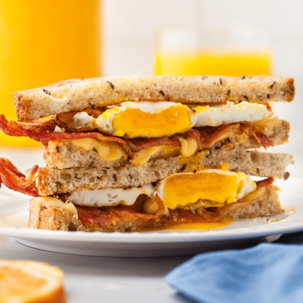 Air Fryer Bacon And Egg Sandwich - Fork To Spoon