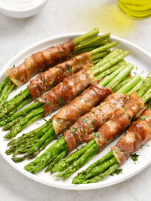 air fryer bacon wrapped asparagus (+ video)