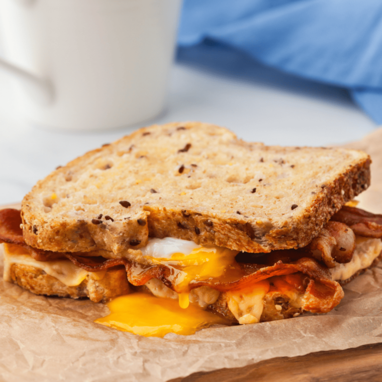 Air Fryer Bacon And Egg Sandwich