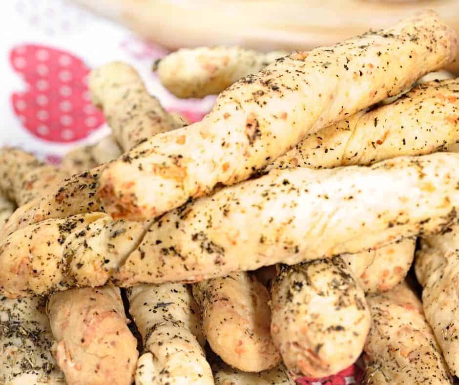 Air Fryer Copycat Olive Garden Breadsticks