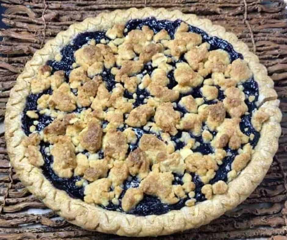 Air Fryer Blueberry Streusel Crumble Pie