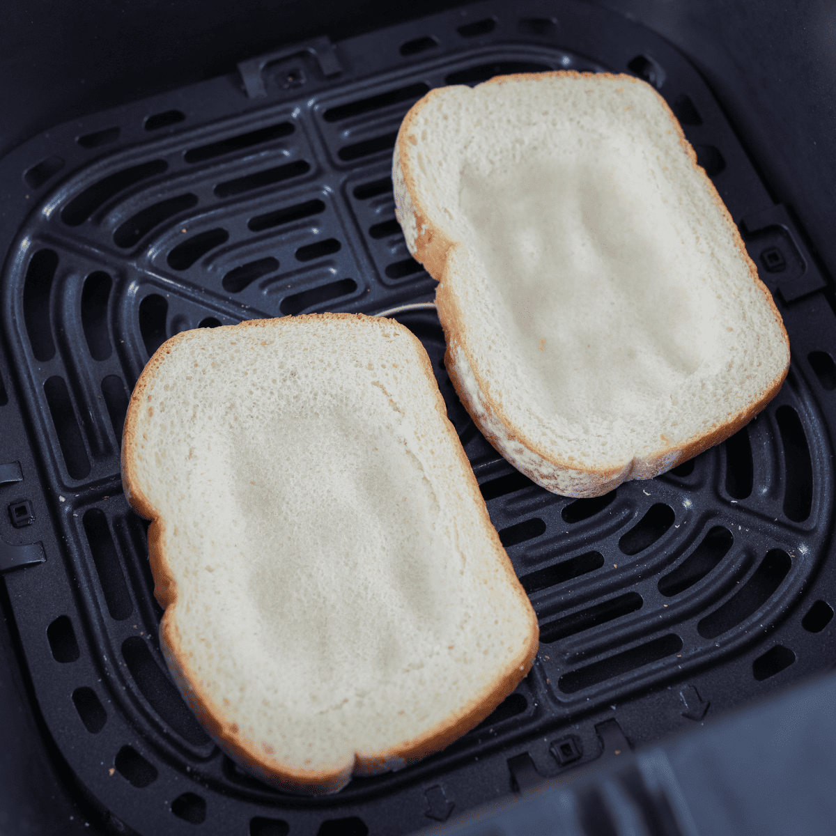 How To Make Egg and Cheese Toast In The Air Fryer