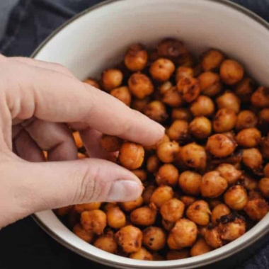 Air Fryer Roasted Barbecue Chickpeas