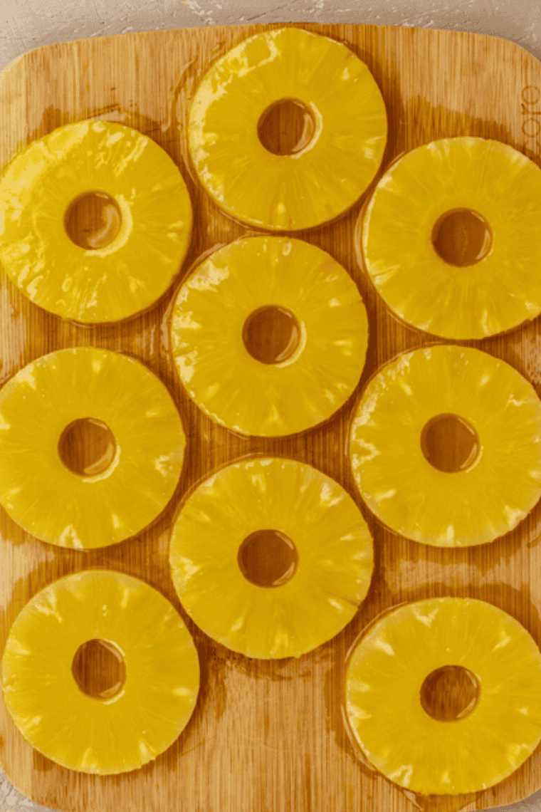 Small bowl with brown sugar and ground cinnamon mixed together.