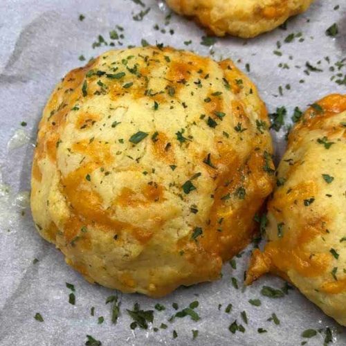 Air Fryer Copycat Red Lobster Cheddar Biscuits Fork To Spoon